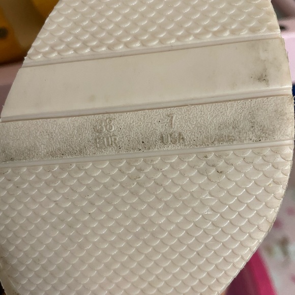 Cream wedges - Picture 6 of 6